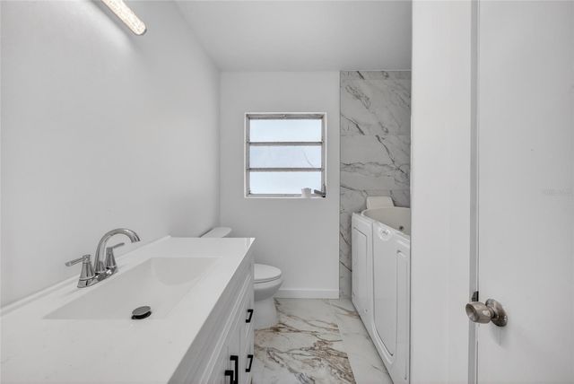 4725 N TUTTLE AVENUE, Sarasota, FL 34234