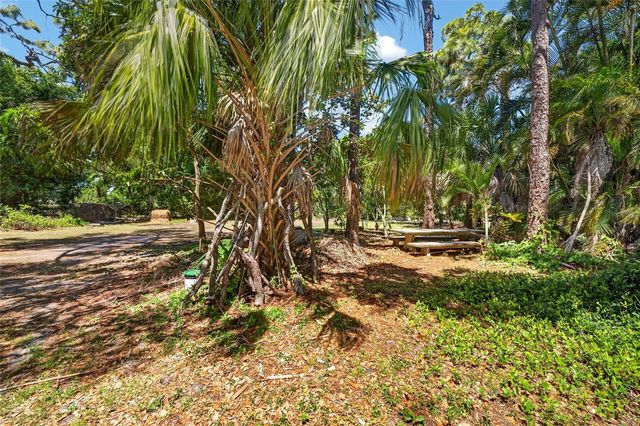4725 N TUTTLE AVENUE, Sarasota, FL 34234