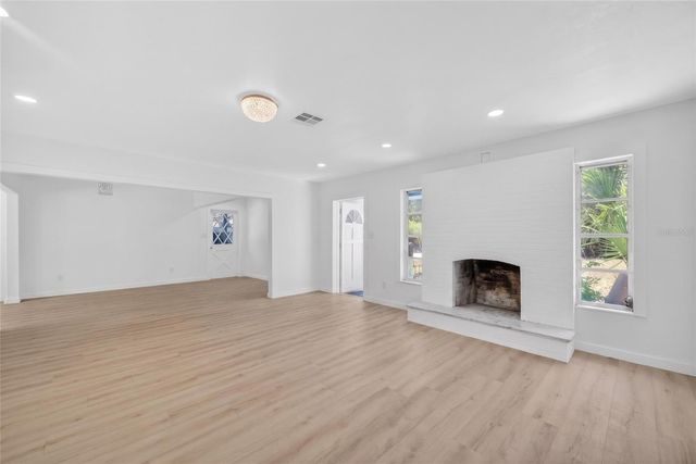 4725 N TUTTLE AVENUE, Sarasota, FL 34234