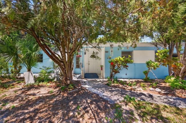 4725 N TUTTLE AVENUE, Sarasota, FL 34234