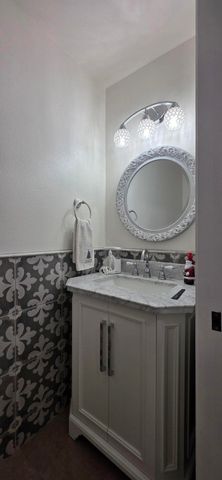 3435 S Bridge Street, Visalia, CA 93277