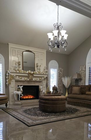 3435 S Bridge Street, Visalia, CA 93277