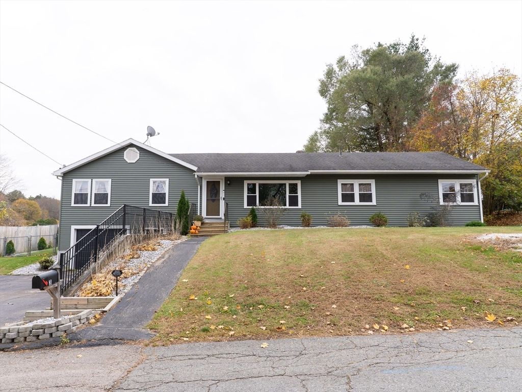 3 Bemis St, Spencer, MA 01562