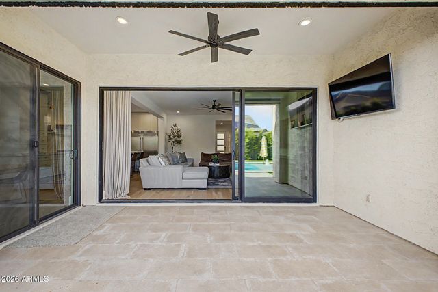 2279 E WARBLER Road, Gilbert, AZ 85297