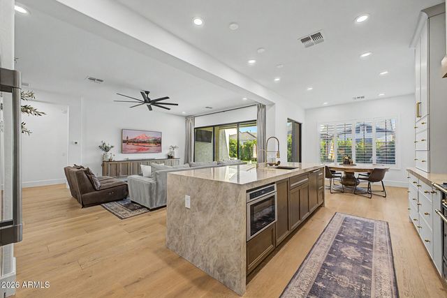 2279 E WARBLER Road, Gilbert, AZ 85297
