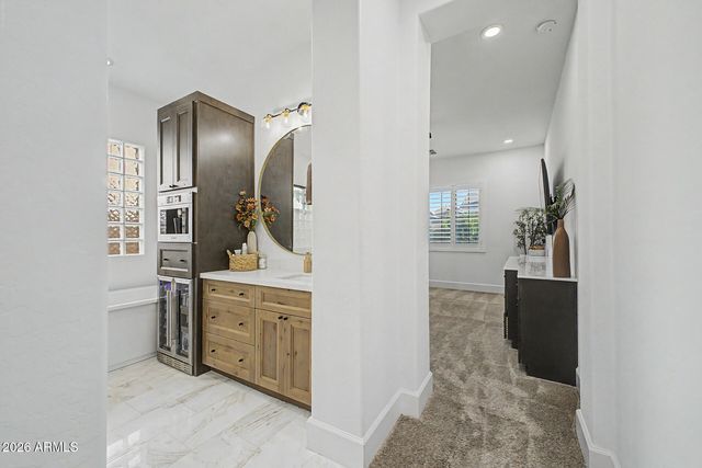 2279 E WARBLER Road, Gilbert, AZ 85297