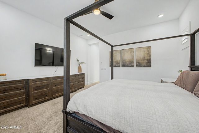 2279 E WARBLER Road, Gilbert, AZ 85297