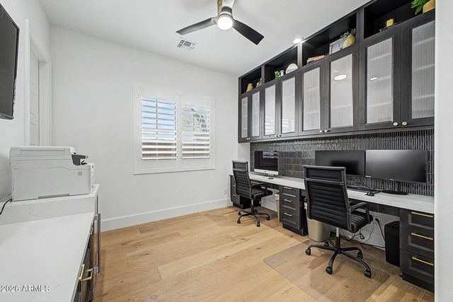 2279 E WARBLER Road, Gilbert, AZ 85297