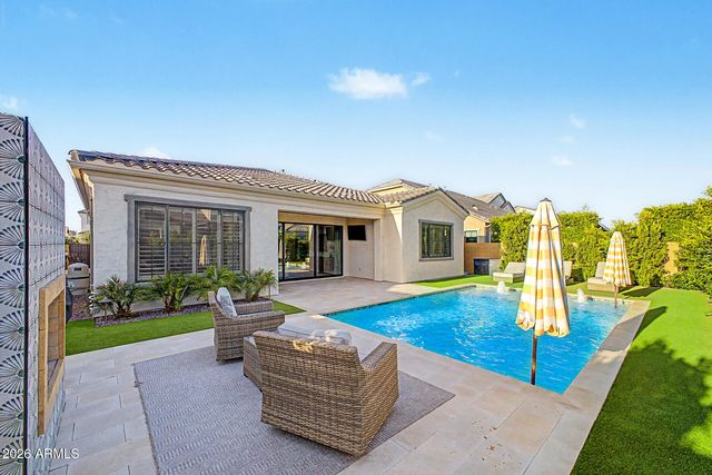 2279 E WARBLER Road, Gilbert, AZ 85297