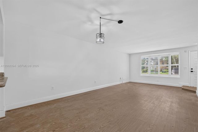 10206 SW 77th Ct, Miami, FL 33156