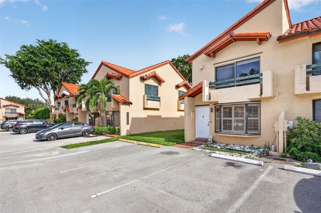 10206 SW 77th Ct, Miami, FL 33156