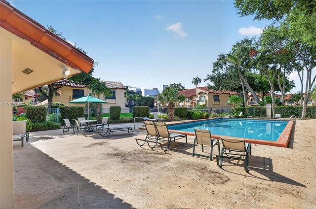10206 SW 77th Ct, Miami, FL 33156