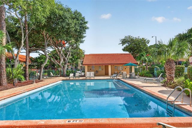 10206 SW 77th Ct, Miami, FL 33156