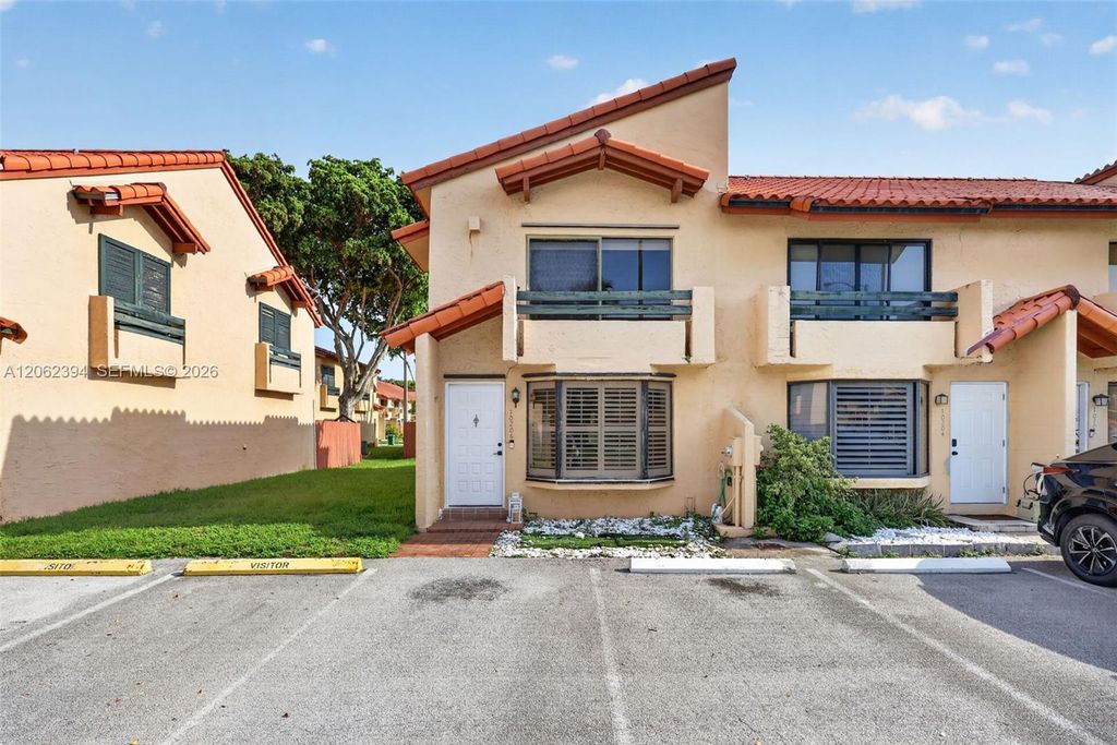 10206 SW 77th Ct, Miami, FL 33156