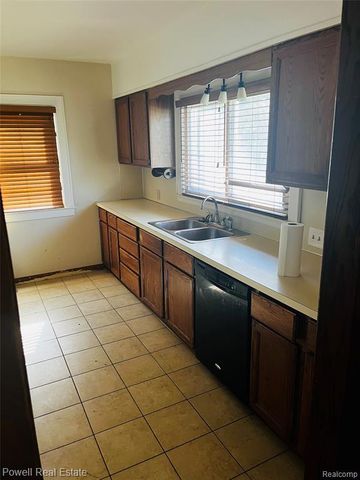 1735 Hemmeter Road, Saginaw, MI 48638