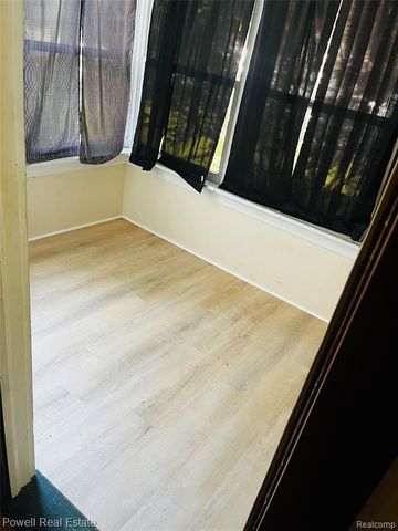 1735 Hemmeter Road, Saginaw, MI 48638