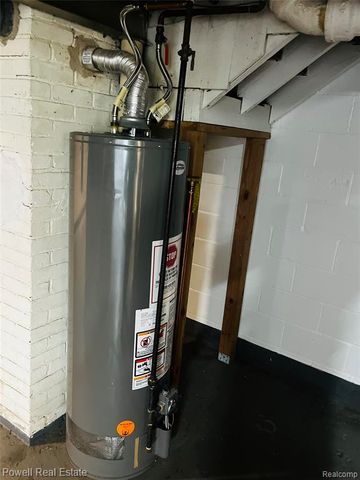 1735 Hemmeter Road, Saginaw, MI 48638