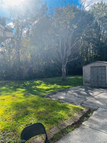 1735 Hemmeter Road, Saginaw, MI 48638