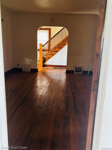 1735 Hemmeter Road, Saginaw, MI 48638