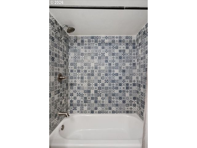7615 Ne MULTNOMAH St, Portland, OR 97213