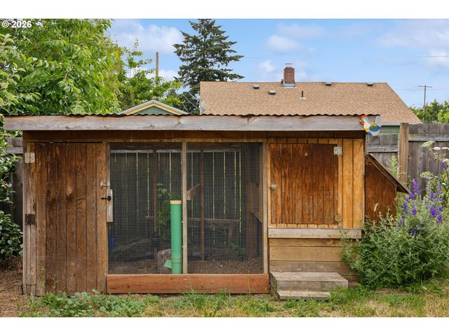 7615 Ne MULTNOMAH St, Portland, OR 97213