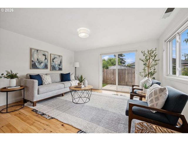 7615 Ne MULTNOMAH St, Portland, OR 97213