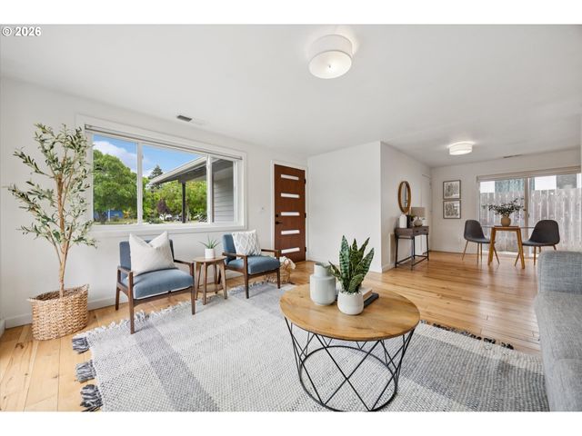 7615 Ne MULTNOMAH St, Portland, OR 97213