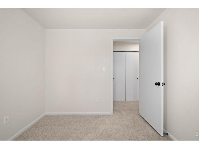 1217 Hunter Ct, Longmont, CO 80501