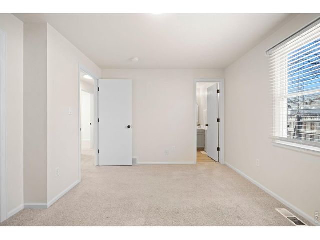 1217 Hunter Ct, Longmont, CO 80501