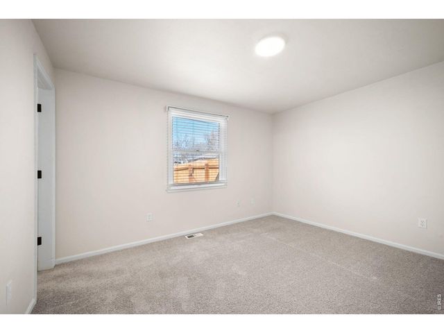 1217 Hunter Ct, Longmont, CO 80501