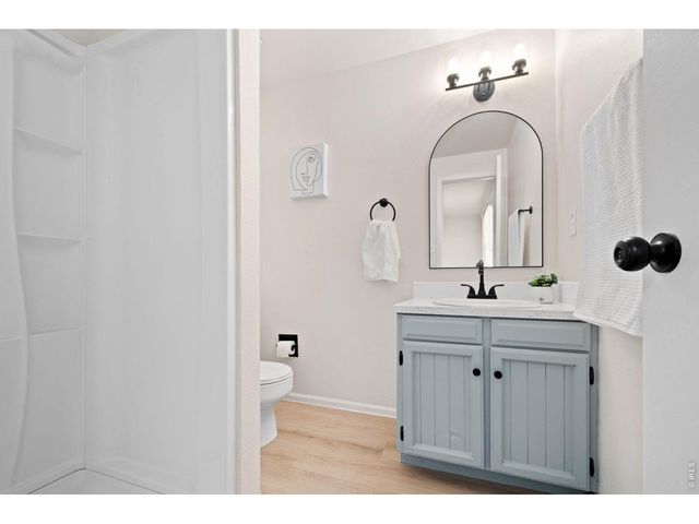 1217 Hunter Ct, Longmont, CO 80501