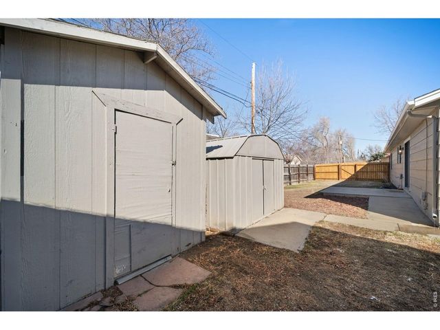 1217 Hunter Ct, Longmont, CO 80501