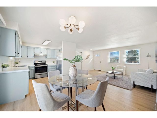 1217 Hunter Ct, Longmont, CO 80501