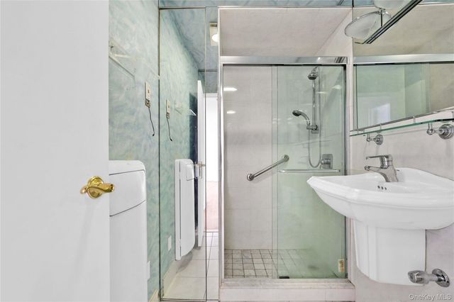 58-03 Calloway Street 5E, Corona, NY 11368