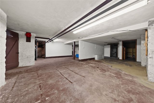 910 E Maiden St, City Of Washington, PA 15301