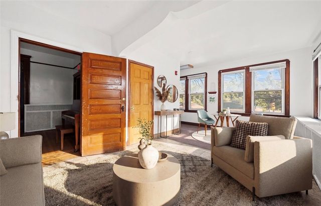 910 E Maiden St, City Of Washington, PA 15301