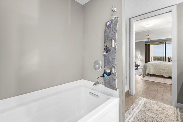 707 S GULFSTREAM AVENUE 906, Sarasota, FL 34236