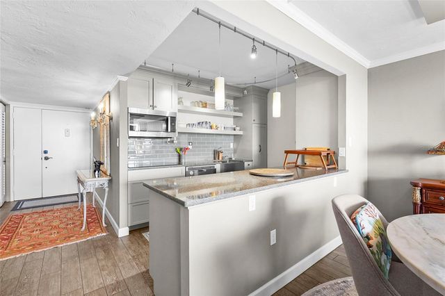 707 S GULFSTREAM AVENUE 906, Sarasota, FL 34236