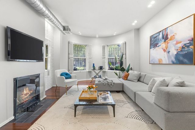 1692 Washington 2, Boston, MA 02118
