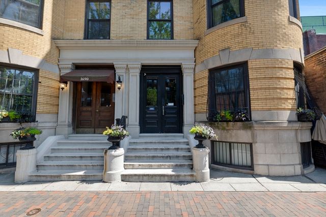 1692 Washington 2, Boston, MA 02118