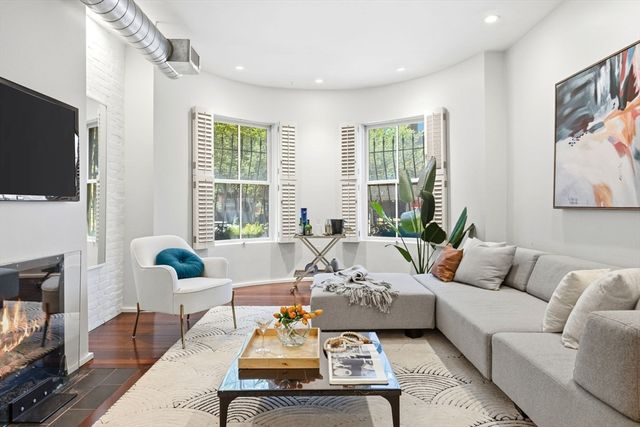 1692 Washington 2, Boston, MA 02118