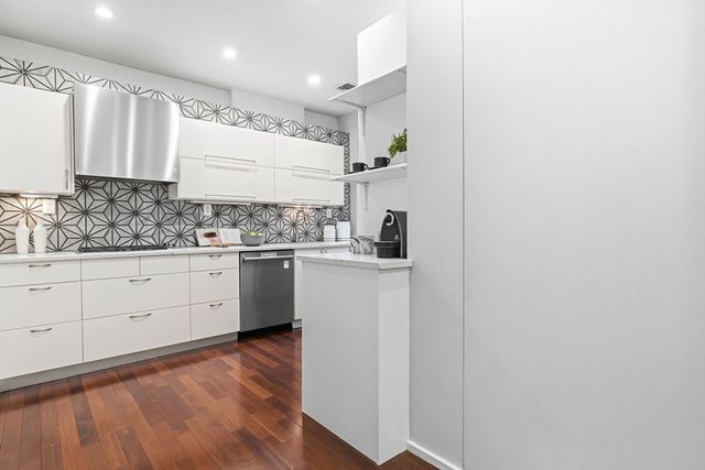 1692 Washington 2, Boston, MA 02118