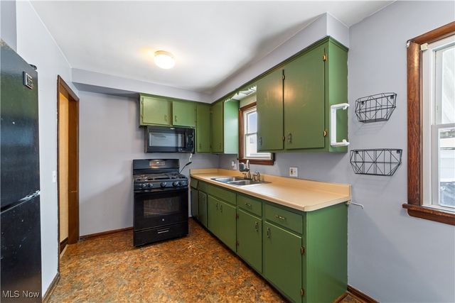 16379 Hummel Road, Brook Park, OH 44142