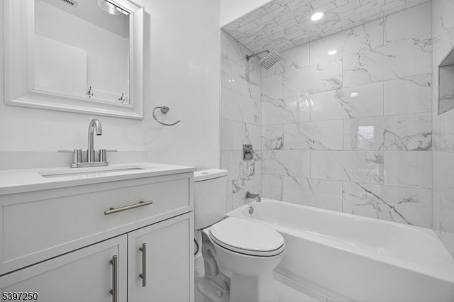 2 Sugarbowl Ct 4 4, Vernon Twp., NJ 07462