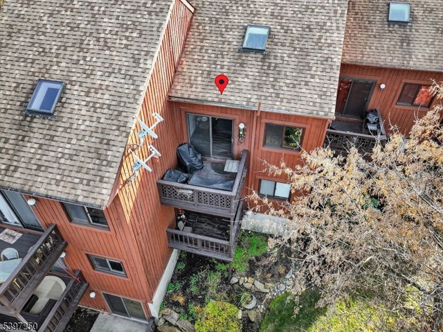 2 Sugarbowl Ct 4 4, Vernon Twp., NJ 07462