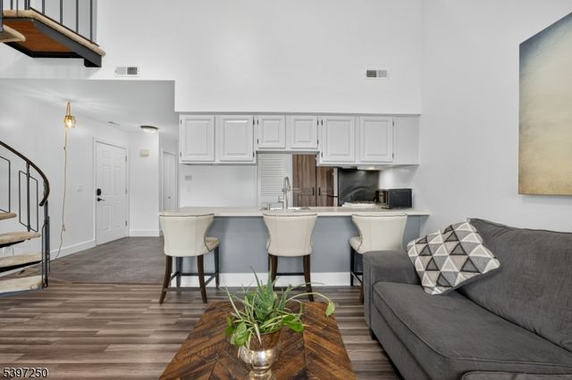 2 Sugarbowl Ct 4 4, Vernon Twp., NJ 07462