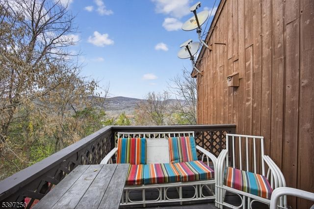 2 Sugarbowl Ct 4 4, Vernon Twp., NJ 07462