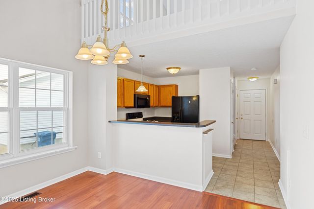 8412 Arbor Meadow Way, Louisville, KY 40228