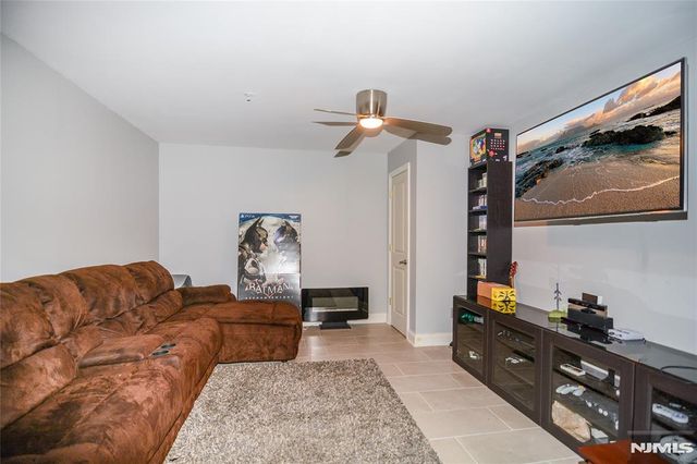2102 Freeman Way 2102, Allendale, NJ 07401