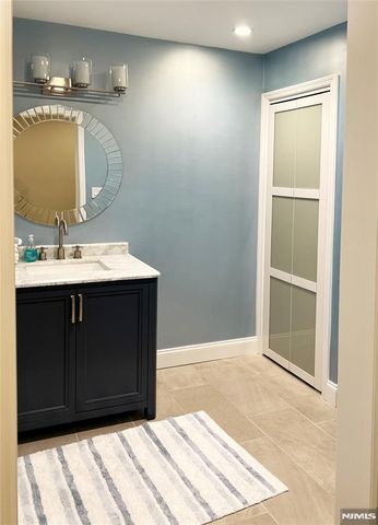 2102 Freeman Way 2102, Allendale, NJ 07401